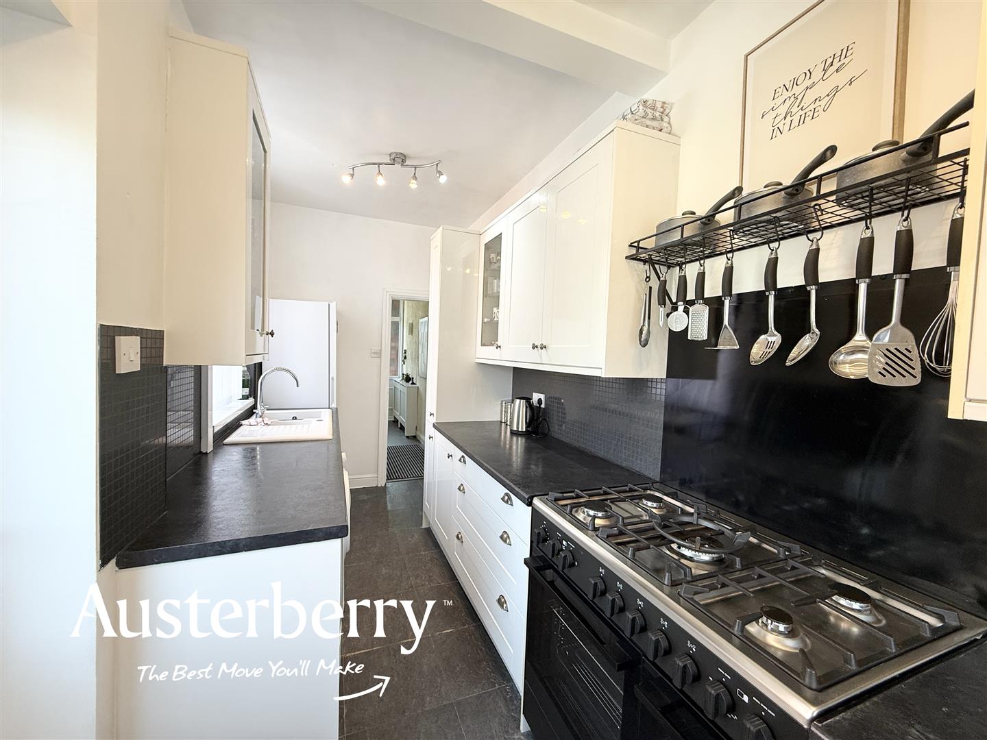 3 bed property in Highfield Avenue, Stoke-On-Trent